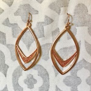 NWOT! Rose Gold Tear Drop Earring w/ Pink Accent